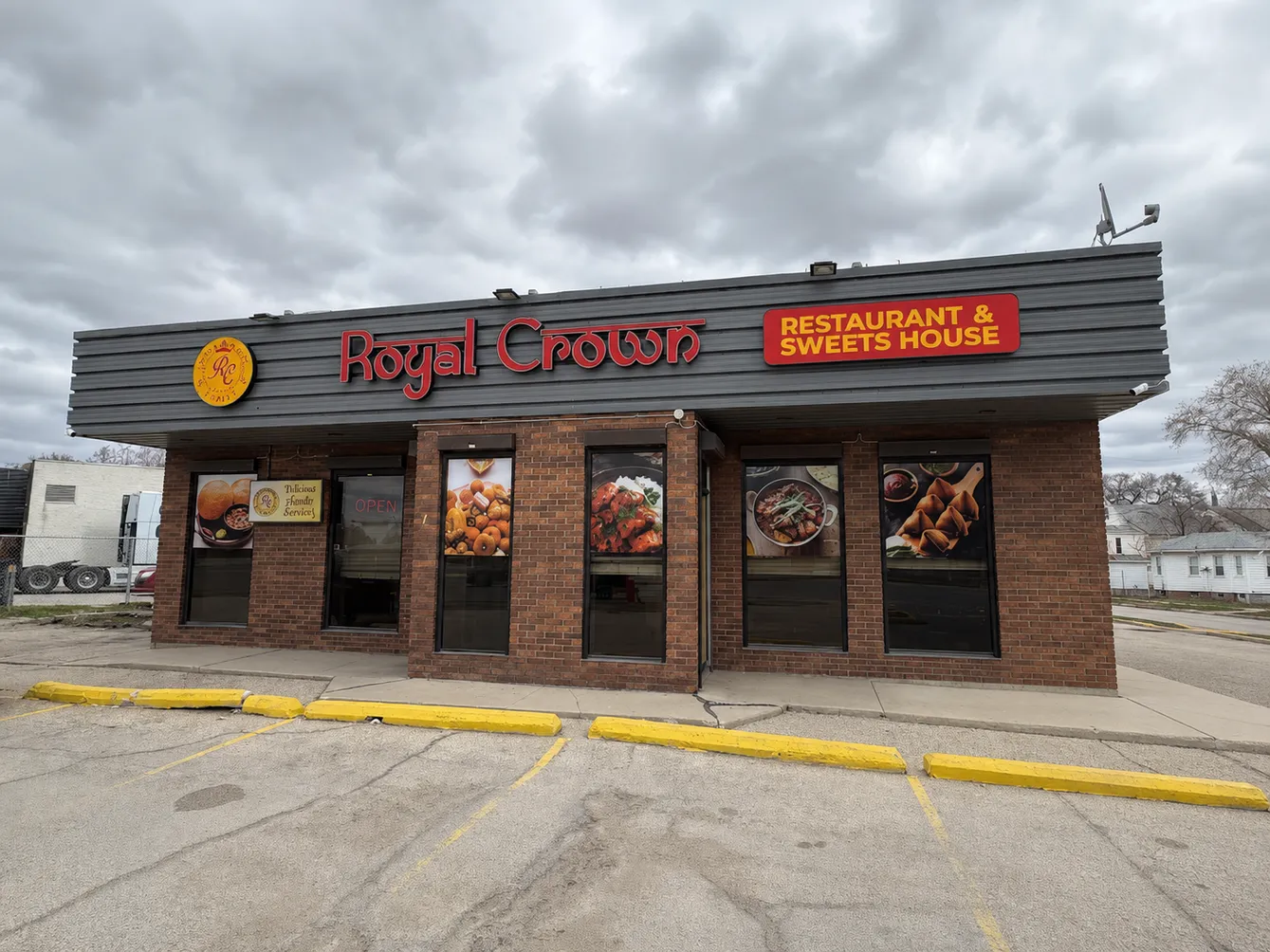Royal Crown Restaurant and Sweet House — authentic Indian and Punjabi restaurant in Winnipeg, MB